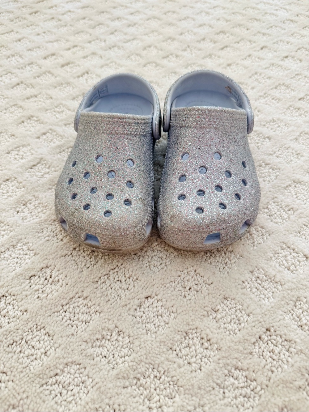 CROCS Kids Classic Glitter Clog - Silver. Size 10. - Picture 3 of 3